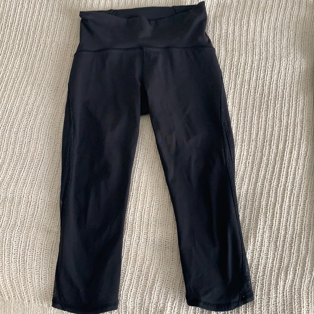 Lulu Lemon leggings with designs on the sides